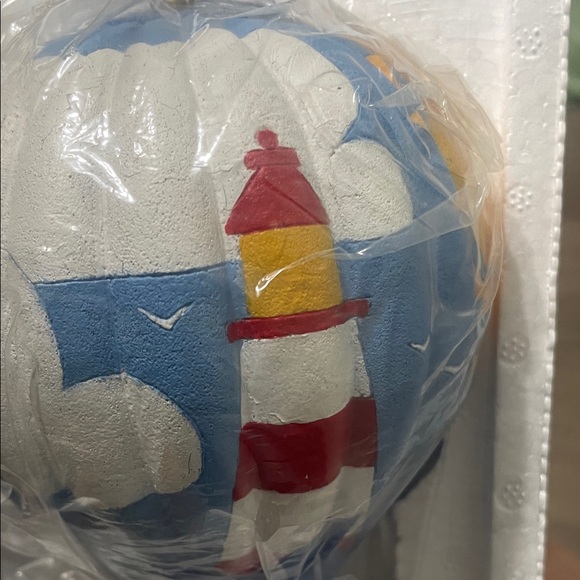 Charming Hot Air Balloon Sculpture with House Scene - Picture 2 of 6